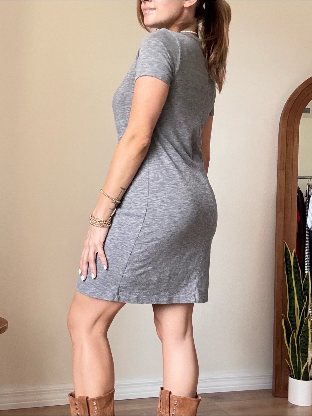 Old Navy Grey Short Sleeve Mini Dress
